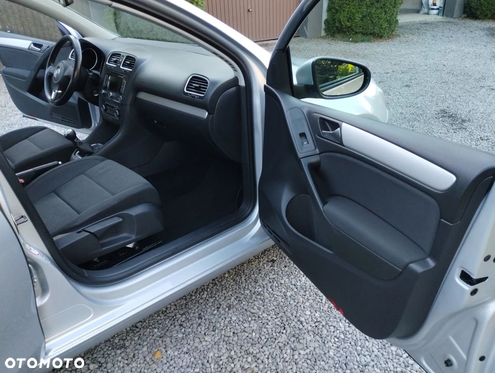 Volkswagen Golf 1.6 TDI DPF Comfortline - 31