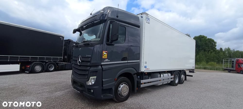 Mercedes-Benz Actros 2545 6x2 Chłodnia 22 palety - 3
