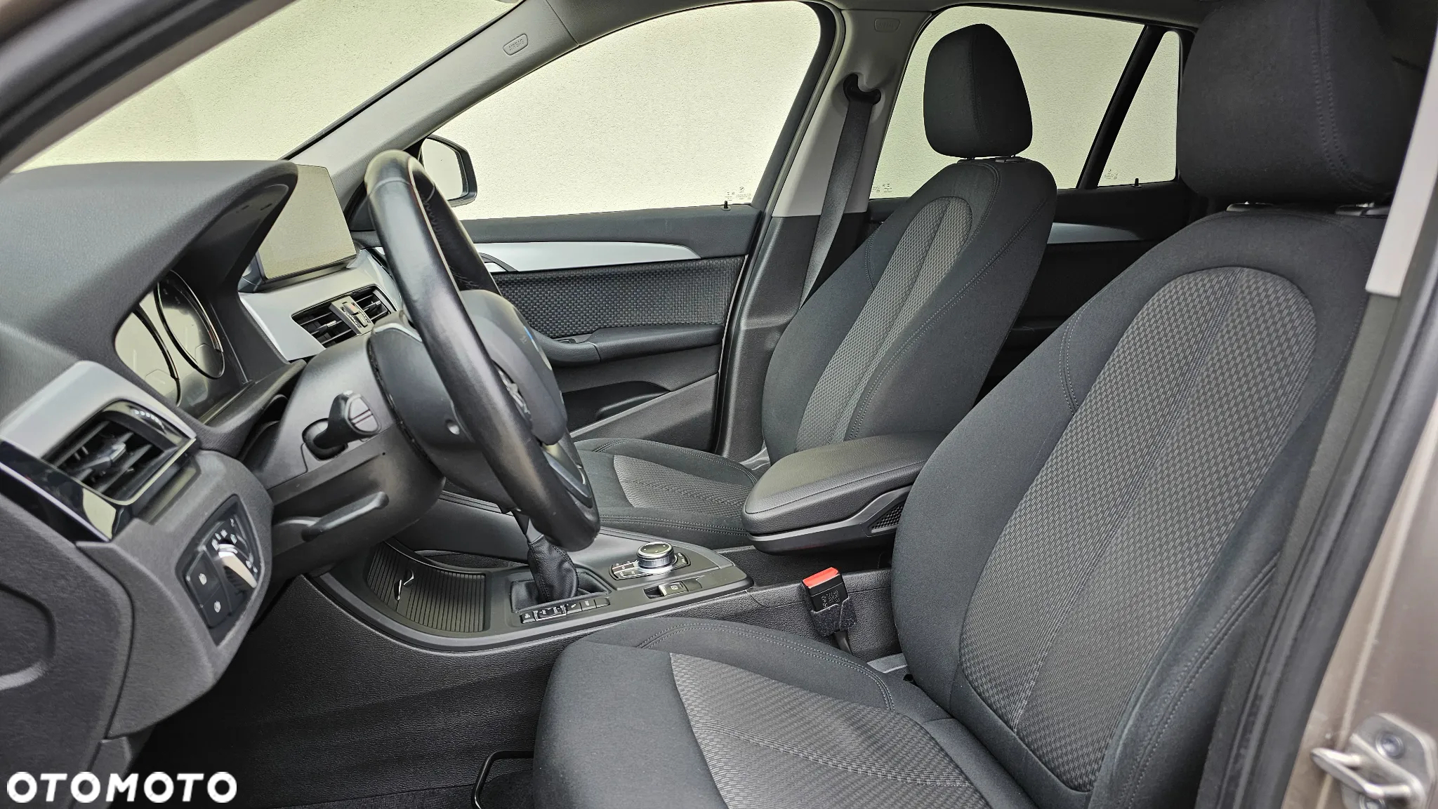 BMW X1 xDrive25e xLine - 12
