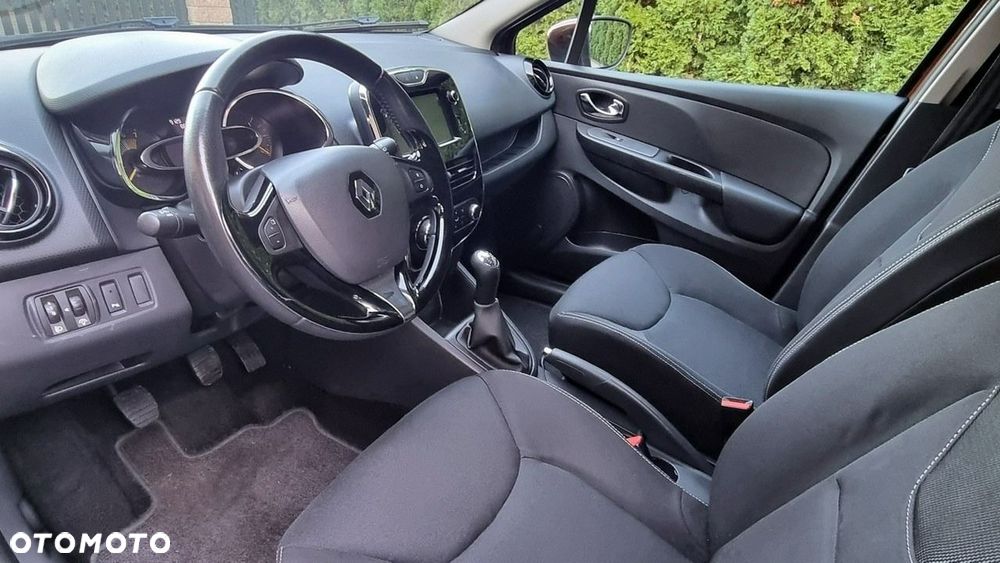 Renault Clio - 12