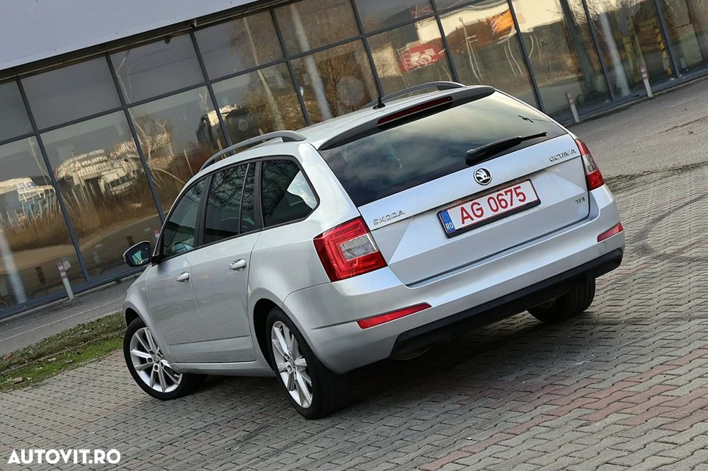 Skoda Octavia Combi 2.0 TDI DSG Ambition - 6