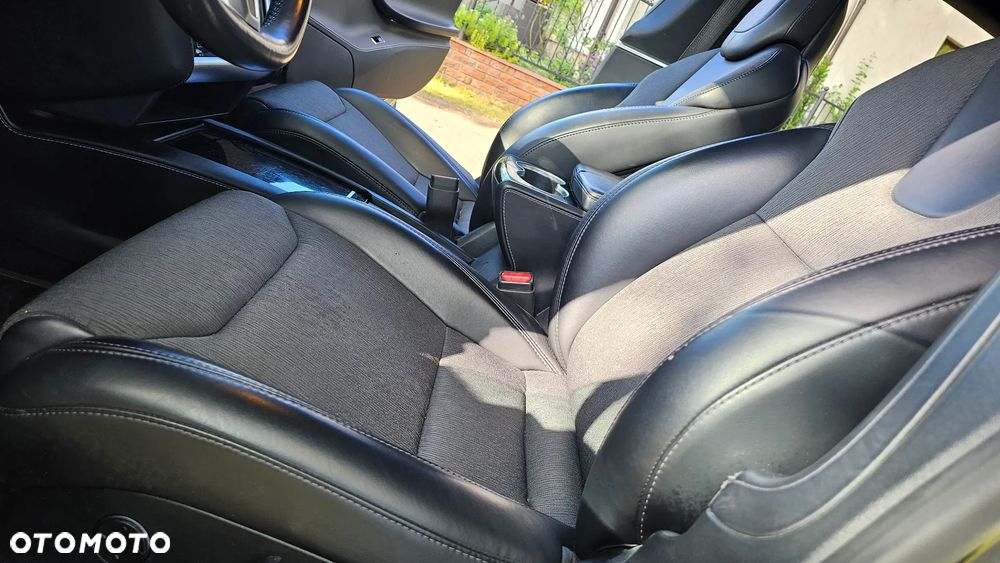Tesla Model S - 39