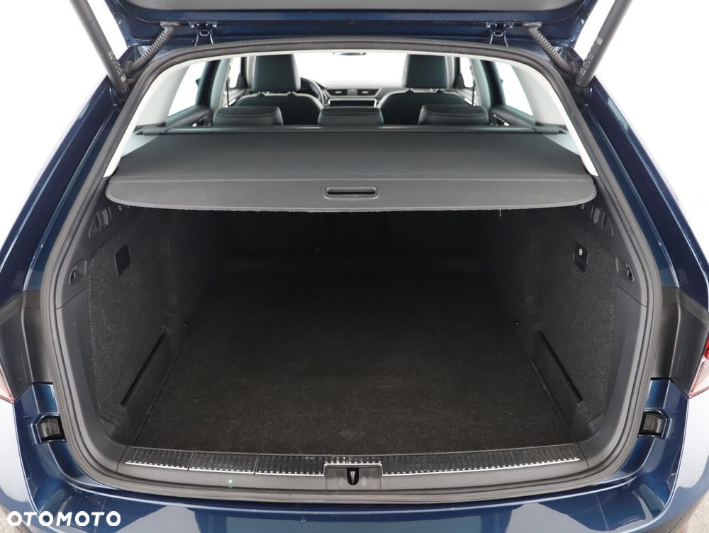 Skoda Superb 2.0 TDI SCR L&K DSG - 28