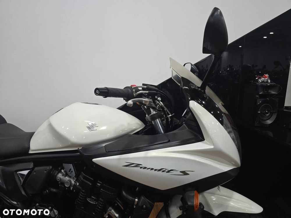 Suzuki Bandit - 28