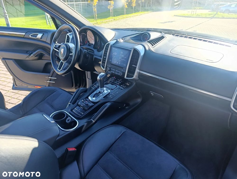 Porsche Cayenne S Platinum Edition - 19
