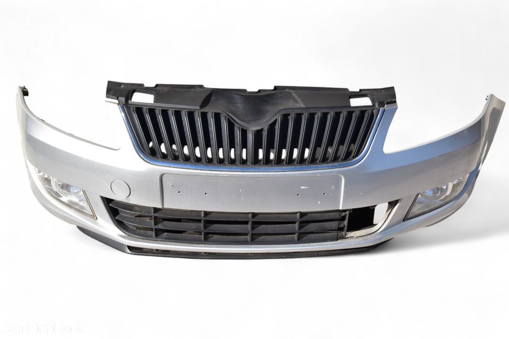 Zderzak Przód SKODA FABIA II Lift Kod lakieru: LA7W - 3