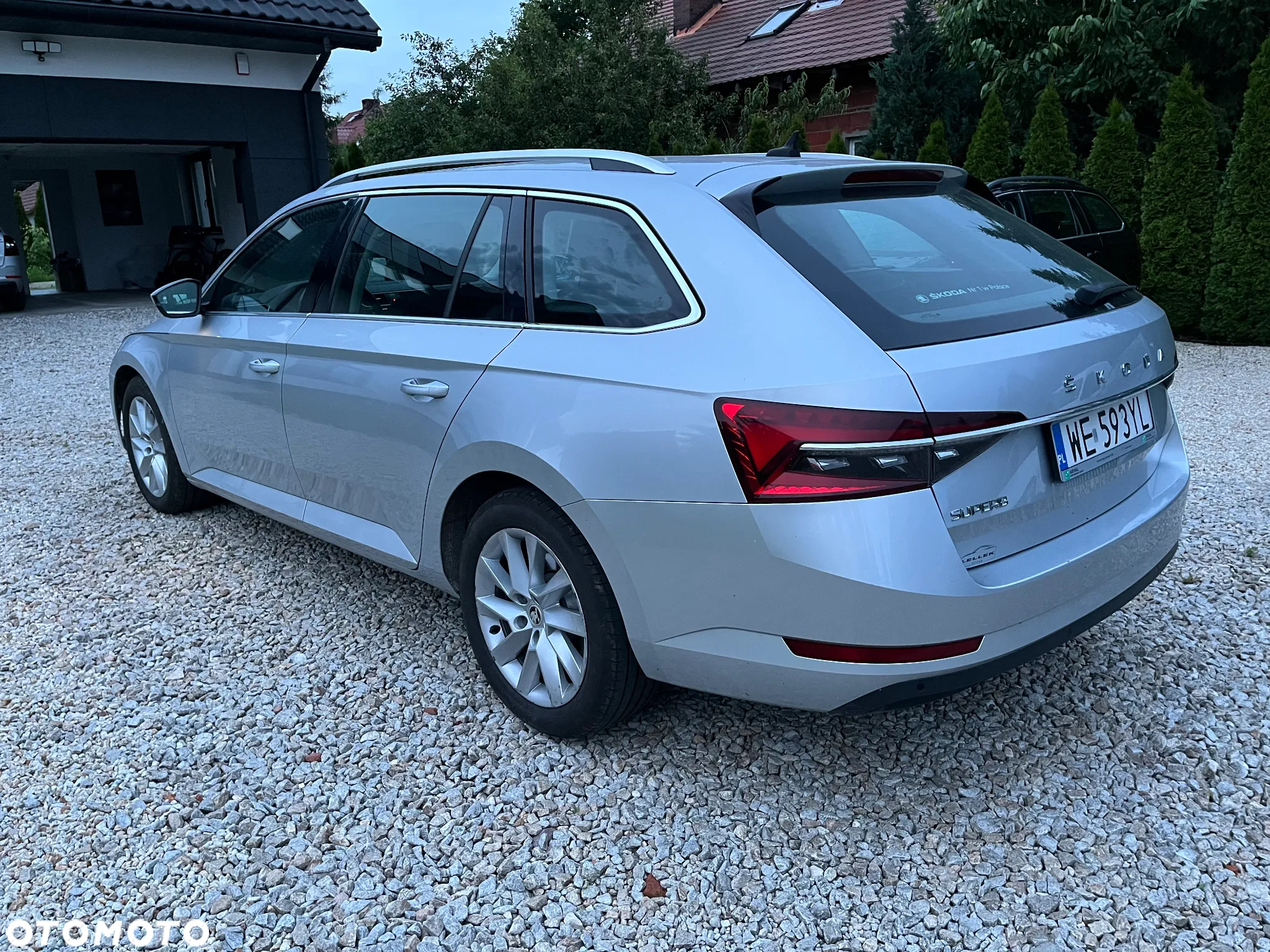 Skoda Superb 2.0 TDI SCR Ambition - 2