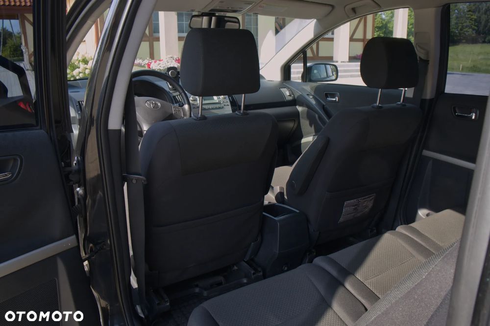 Toyota Corolla Verso 1.8 Gold 7os - 15