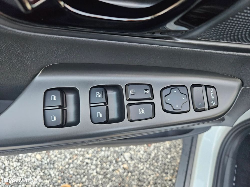 Hyundai Kauai 1.0 T-GDi Premium Pele/Tec.Vermelho - 25