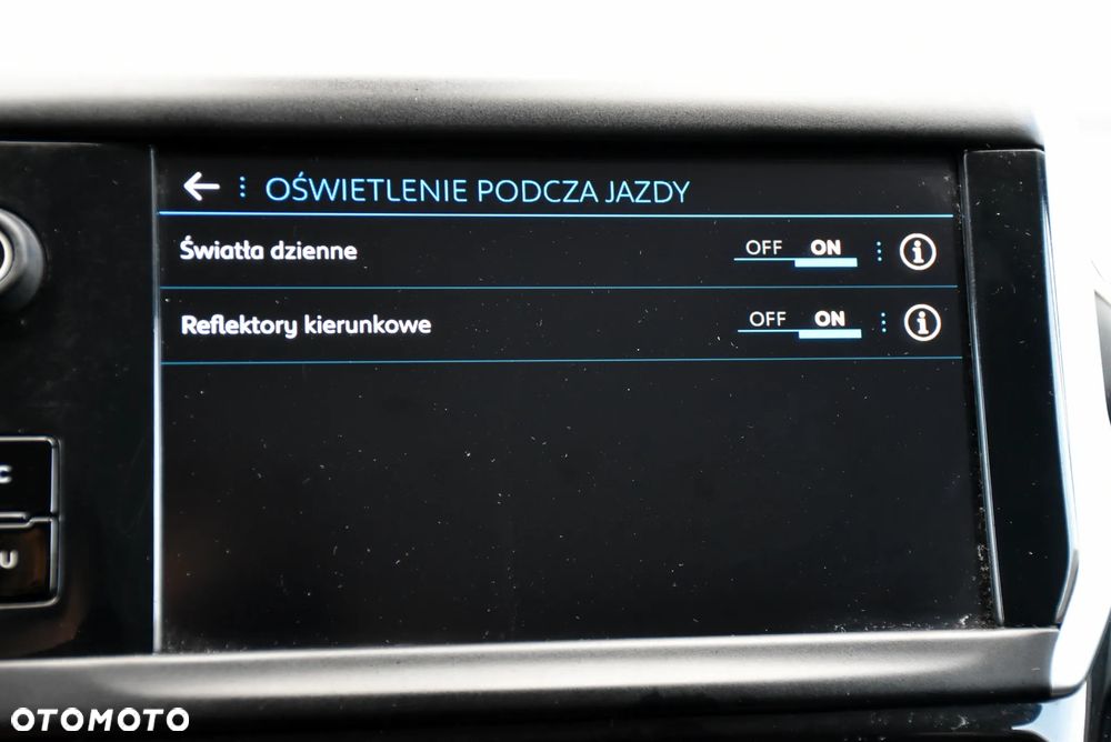 Peugeot 2008 BlueHDi 100 Allure - 35