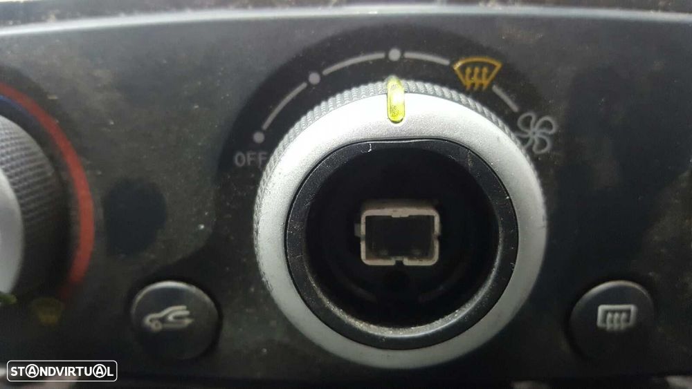 COMANDO SOFAGEM/AR CONDICIONADO RENAULT MEGANE III BERLINA 5 P AUTHENTIQUE - 2