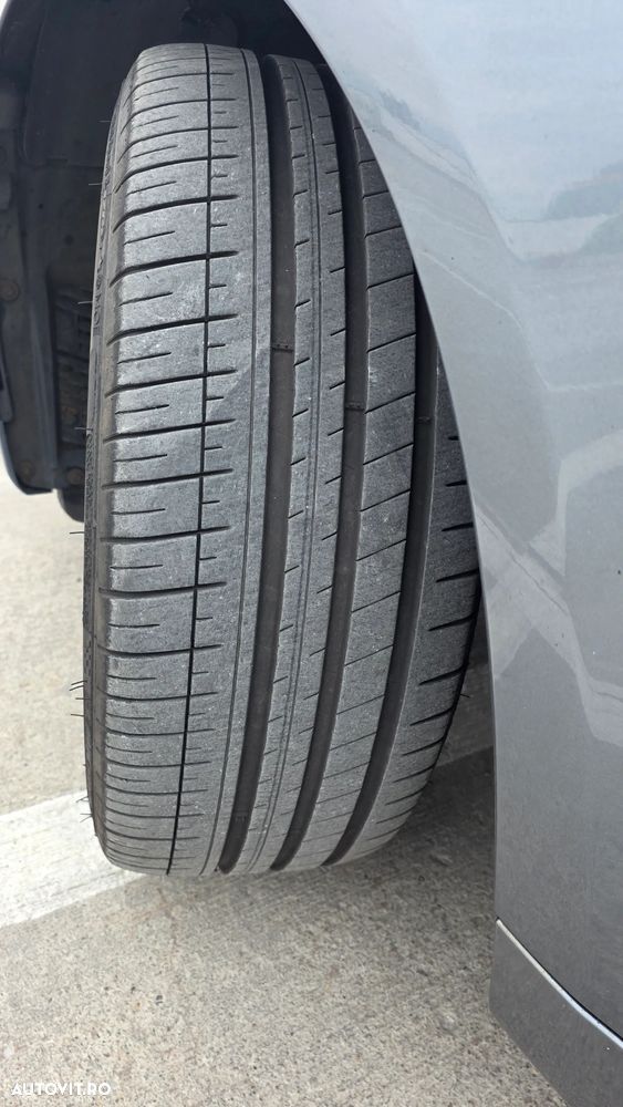 BMW Seria 5 520d Aut. Luxury Line - 38