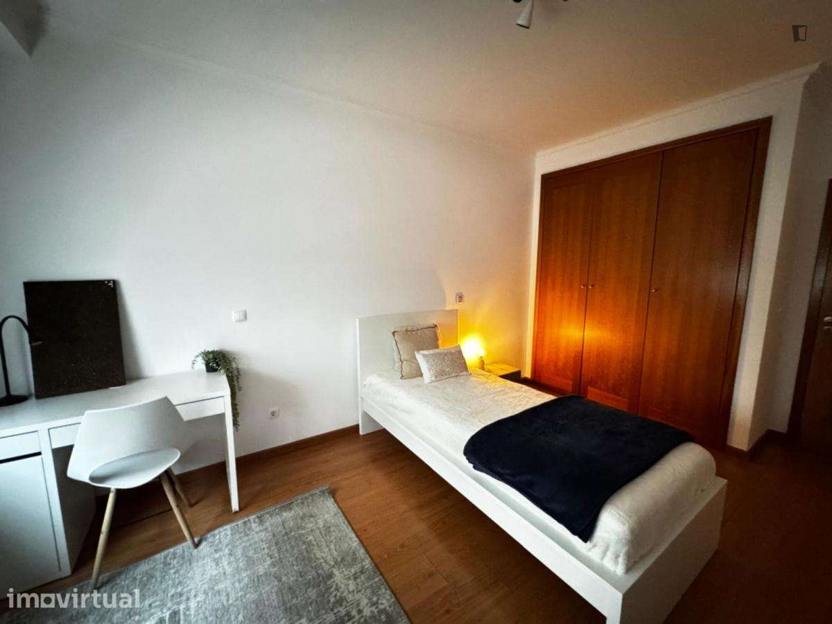 Quarto - localizado em Lisbon - Grande imagem: 3/10