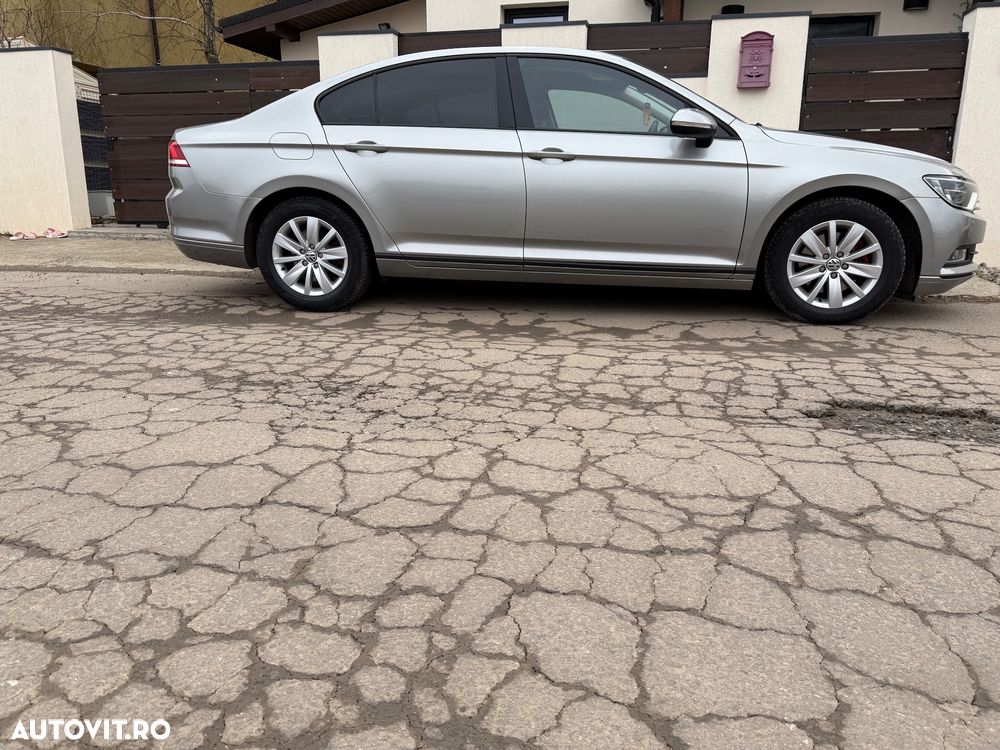 Volkswagen Passat 1.6 TDI Comfortline - 4
