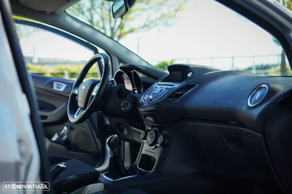 Ford Fiesta 1.5 TDCi Titanium ECOnetic - 53