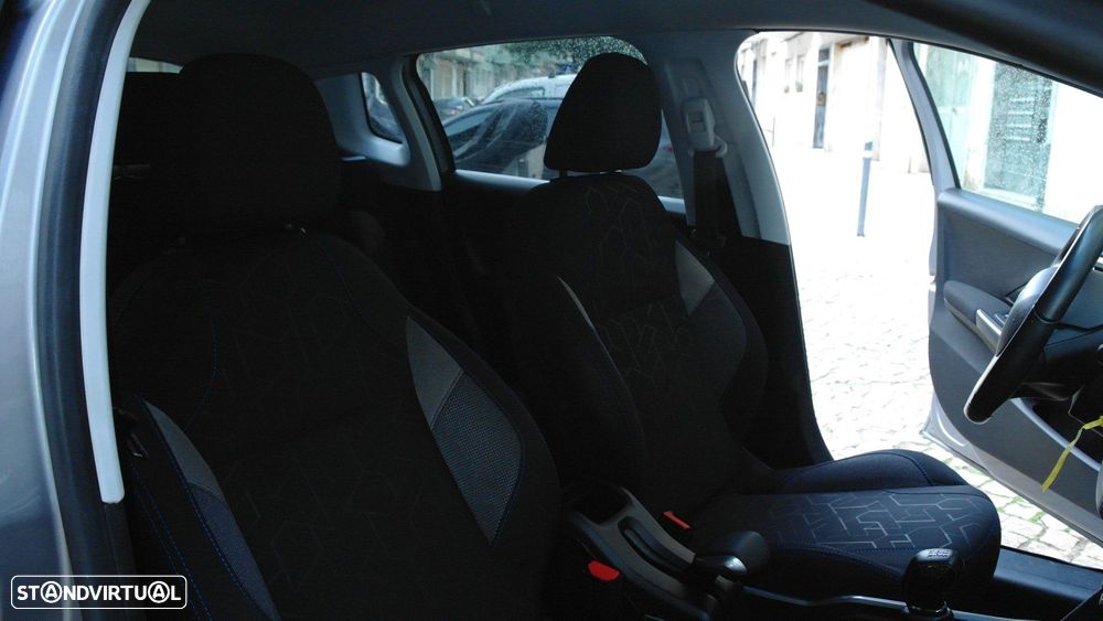 Peugeot 2008 1.2 PureTech Style - 28