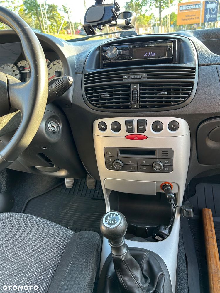 Fiat Punto - 16
