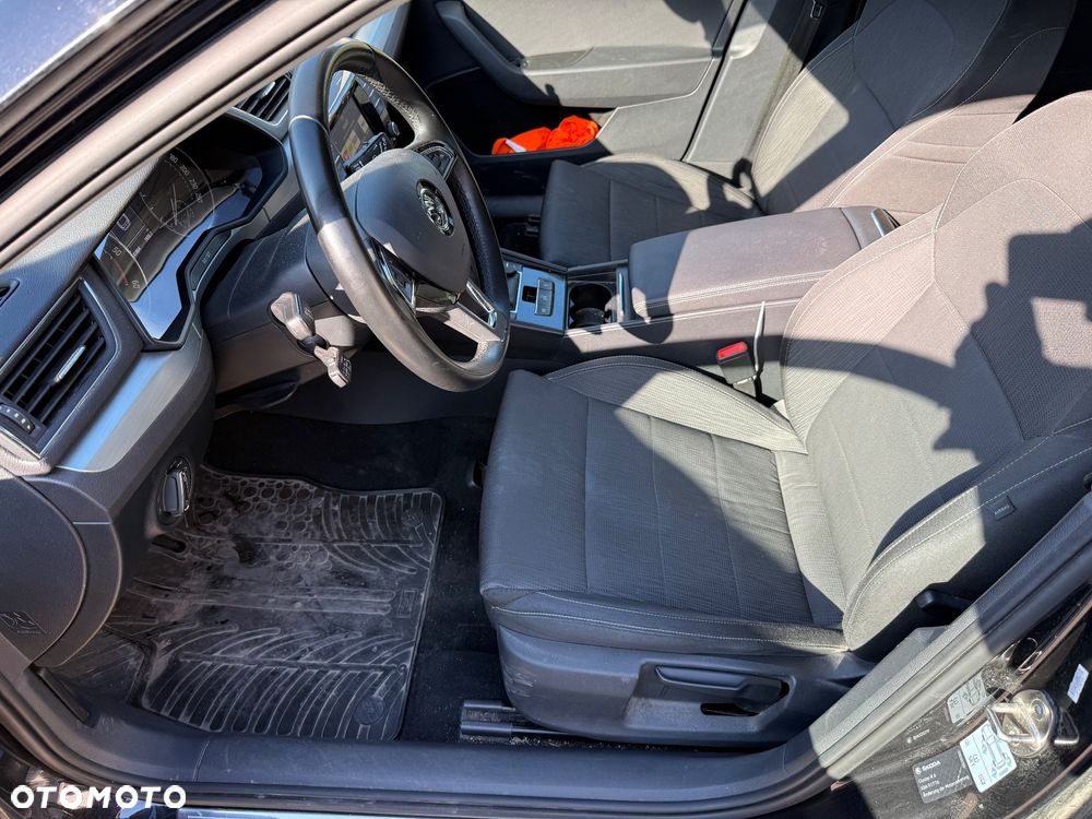 Skoda Superb 1.6 TDI Active Greenline - 11