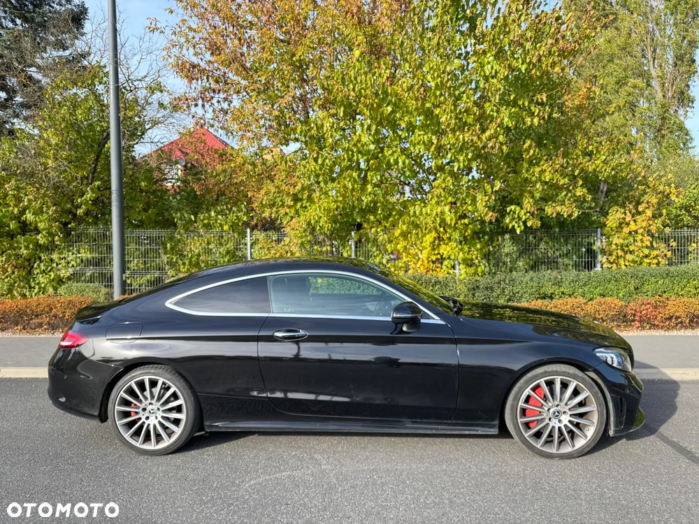Mercedes-Benz Klasa C 300 9G-TRONIC - 8