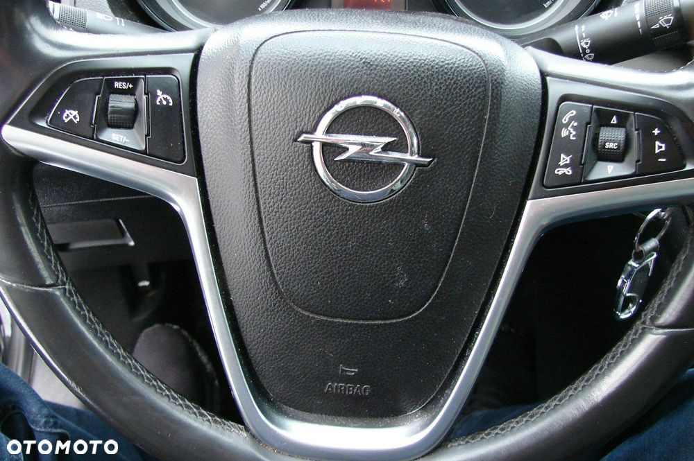 Opel Insignia - 11