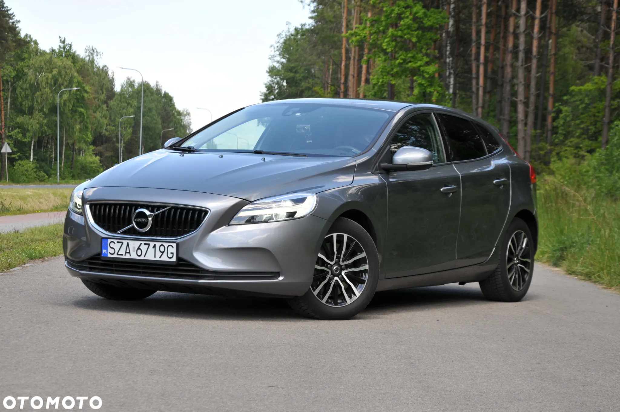 Volvo V40 D2 Drive-E Momentum - 2