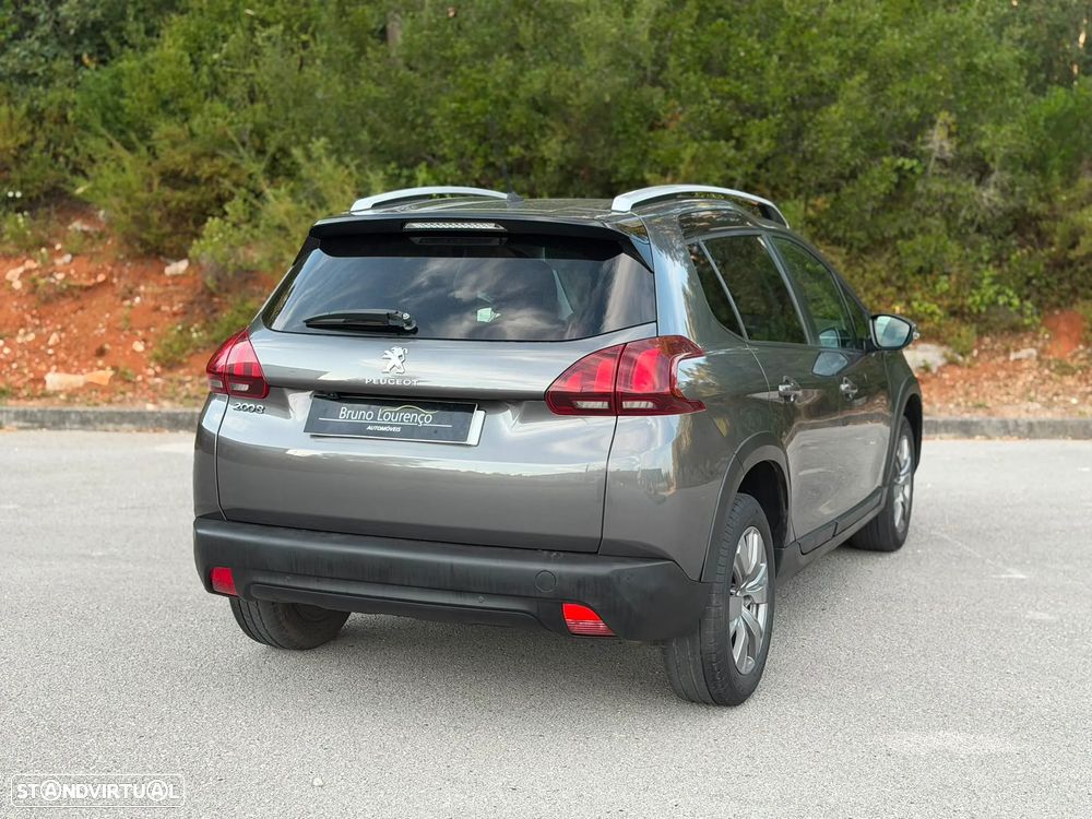 Peugeot 2008 1.2 PureTech Style - 5