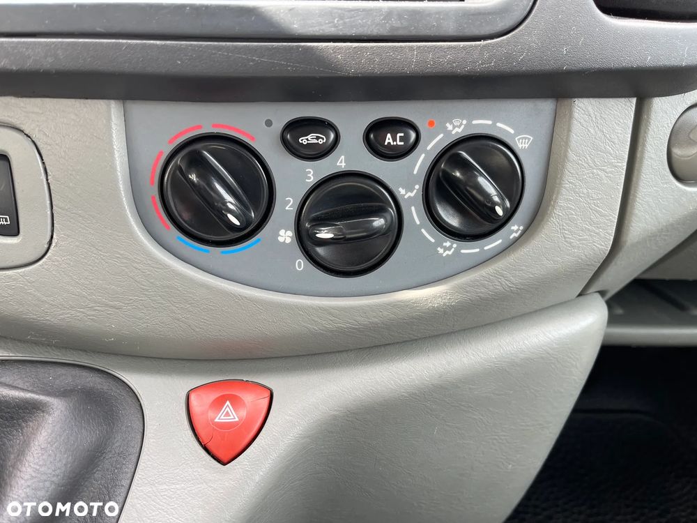 Opel Vivaro - 26