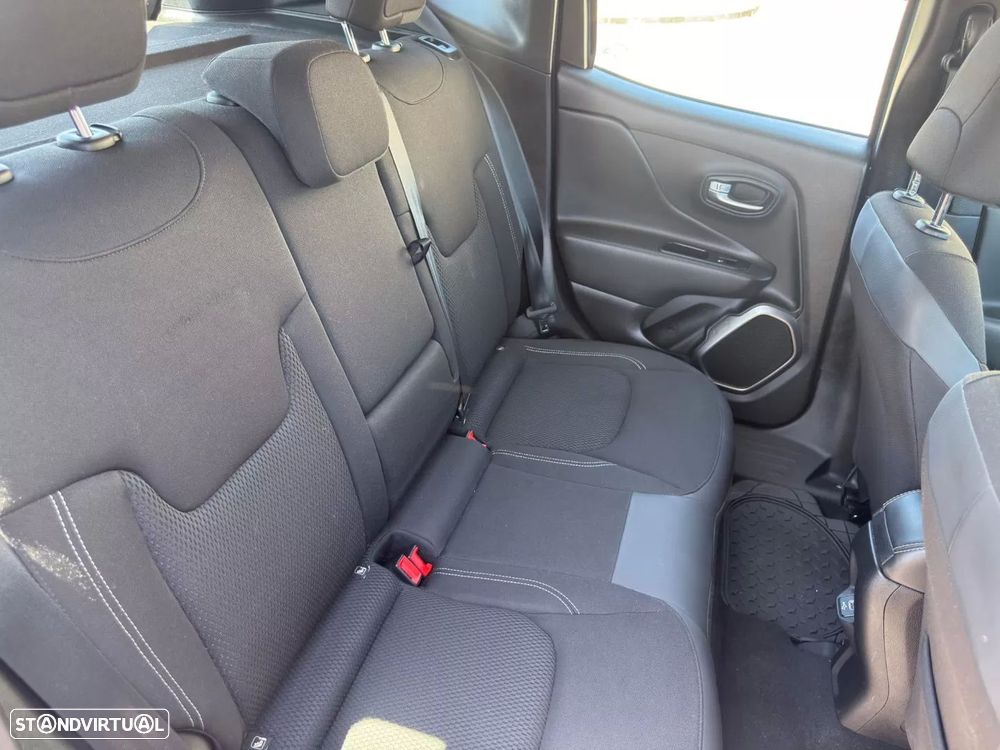 Jeep Renegade 1.0 T Limited - 13
