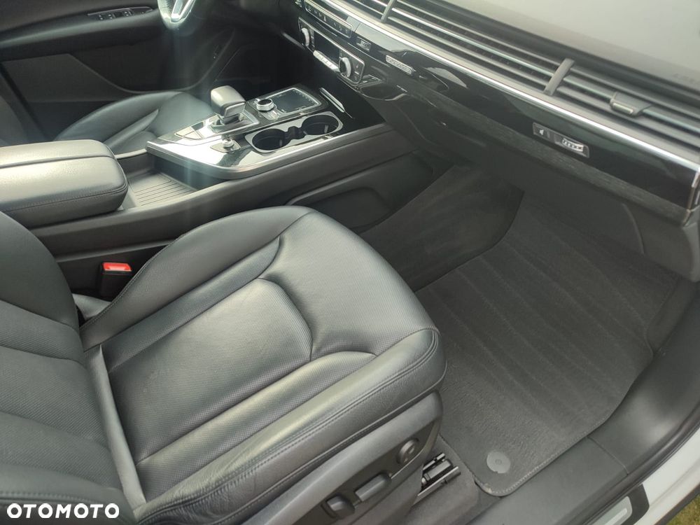 Audi Q7 - 15