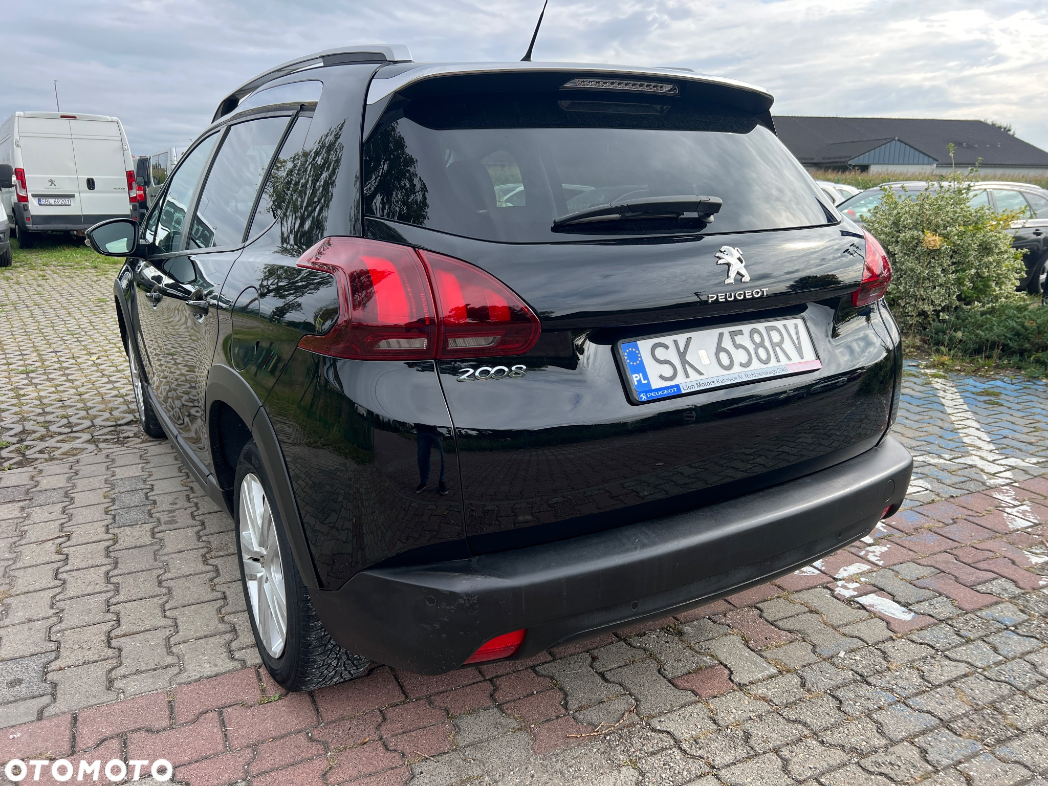 Peugeot 2008 1.2 Pure Tech Signature - 31