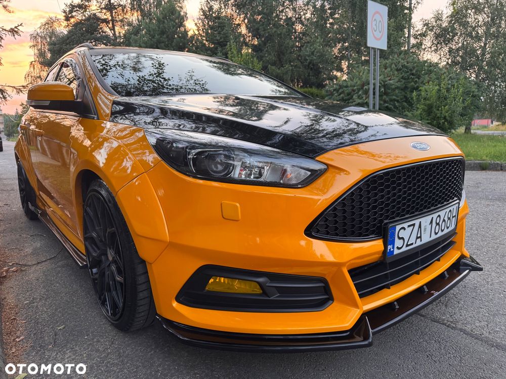 Ford Focus 2.0 EcoBoost ST - 1