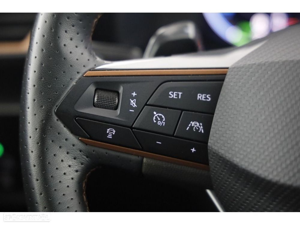 Cupra Formentor 1.4 e-Hybrid DSG VZ - 24