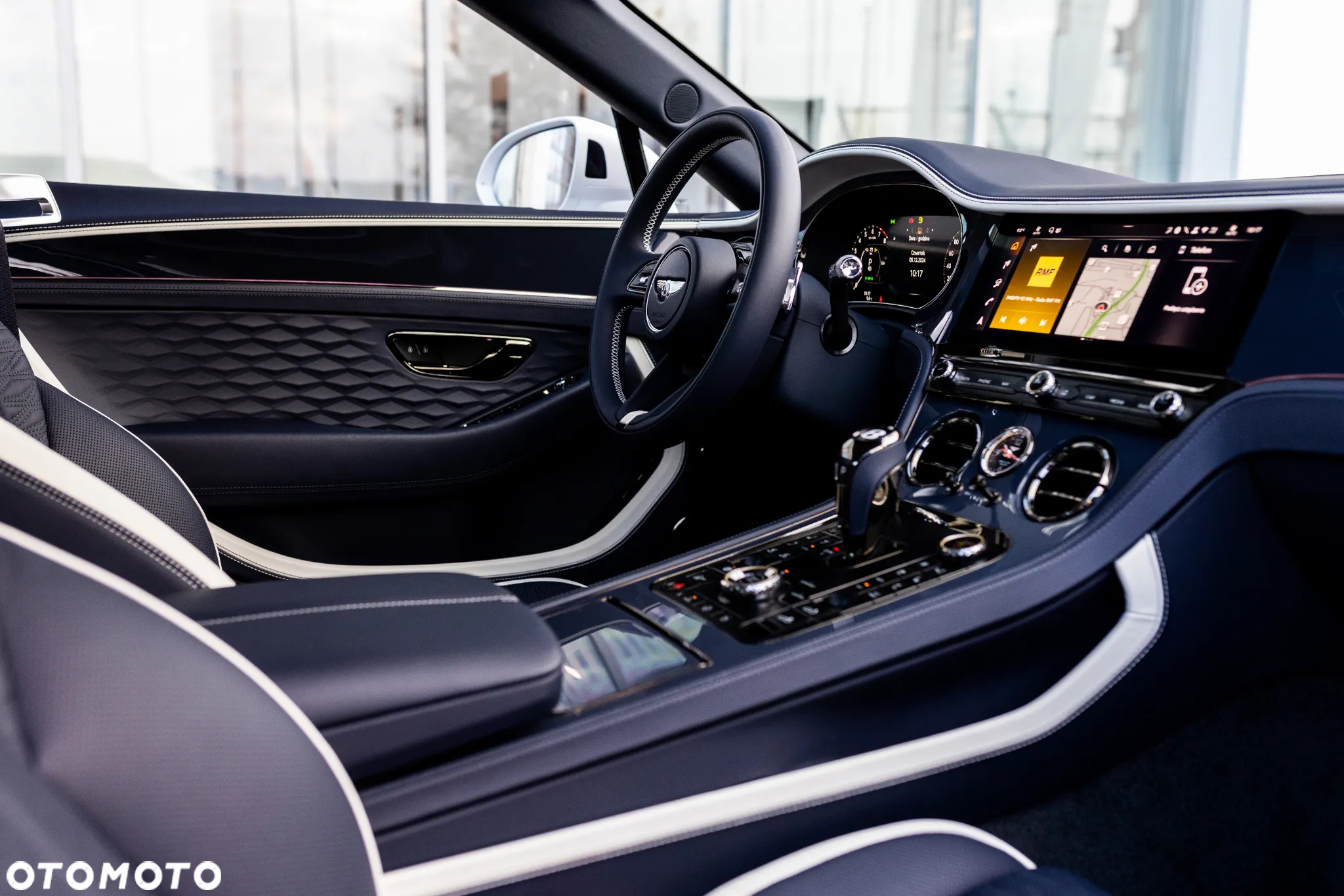Bentley Continental GT - 12