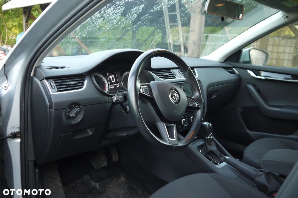 Skoda Octavia 2.0 TDI Style DSG - 8