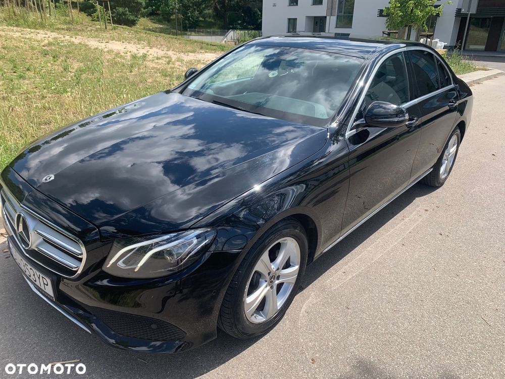 Mercedes-Benz Klasa E 220 d 4-Matic 9G-TRONIC - 2