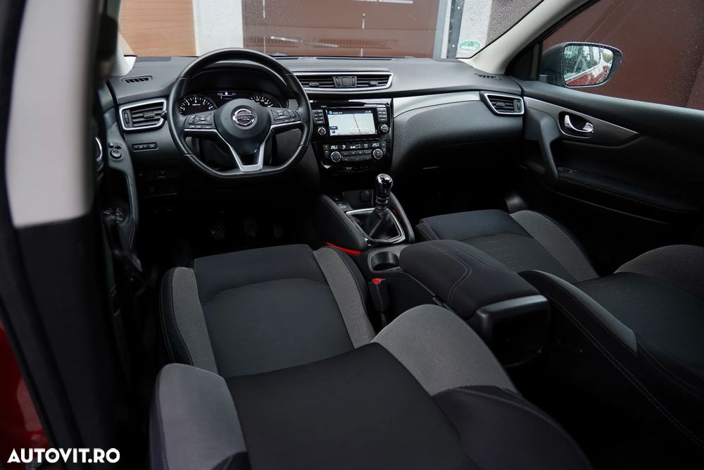 Nissan Qashqai 1.6 DIG-T N-Connecta - 11