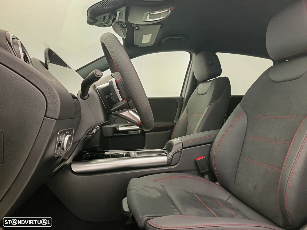Mercedes-Benz B 250 e AMG Line - 28