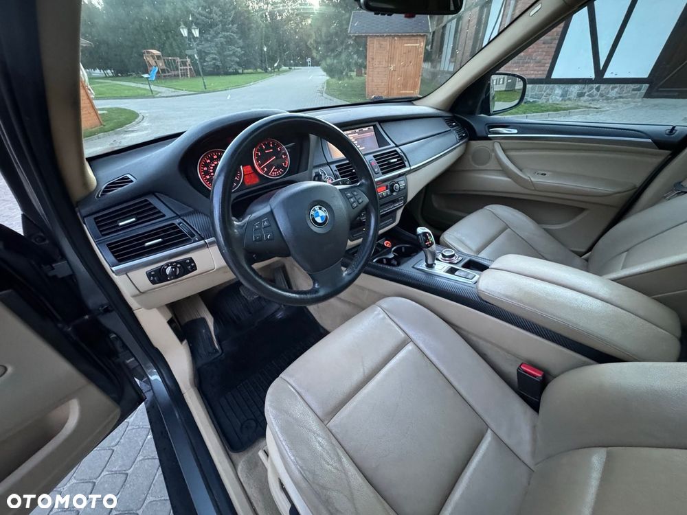 BMW X5 4.8i xDrive - 31