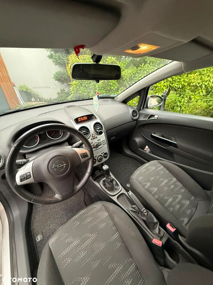 Opel Corsa 1.2 16V Graphite - 13