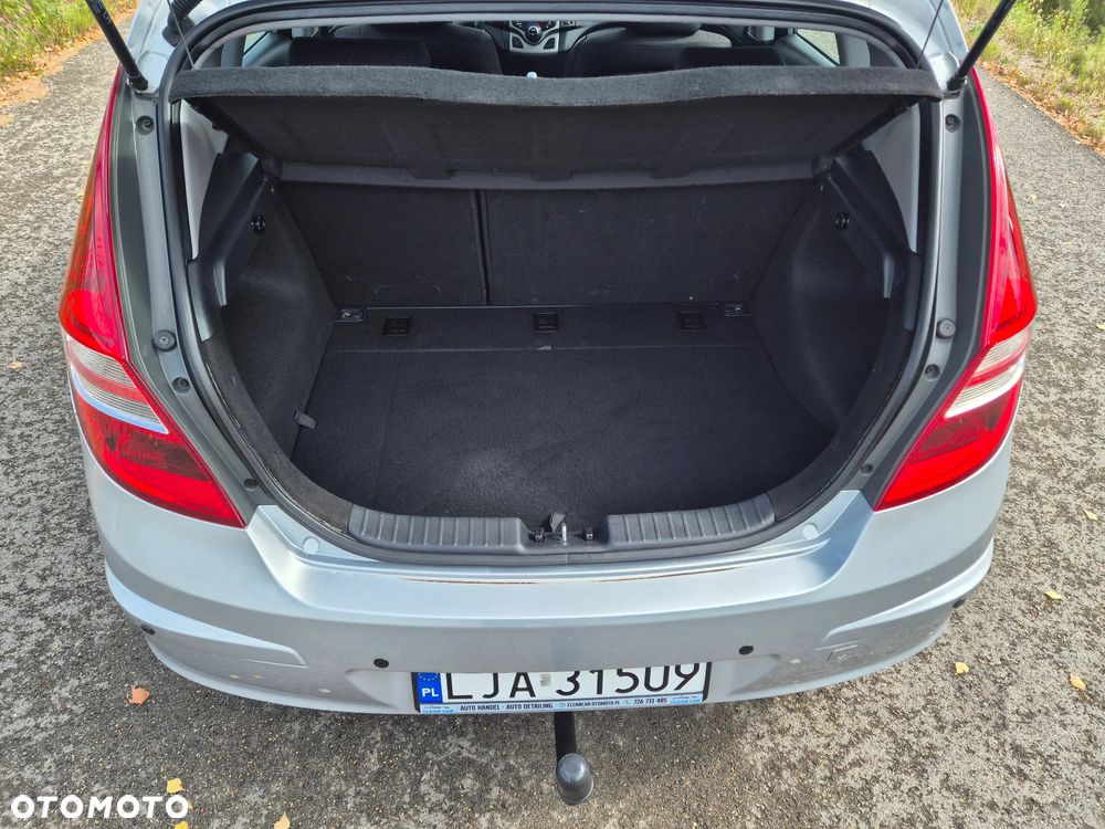 Hyundai i30 1.6 Comfort - 10