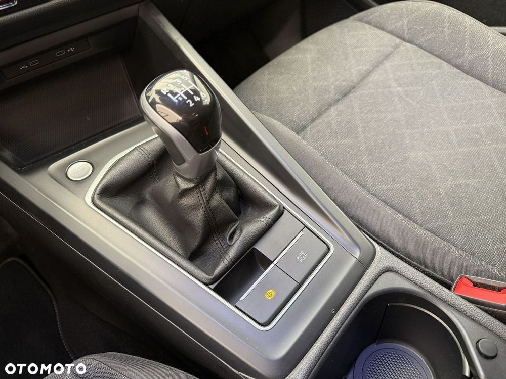 Volkswagen Golf - 19