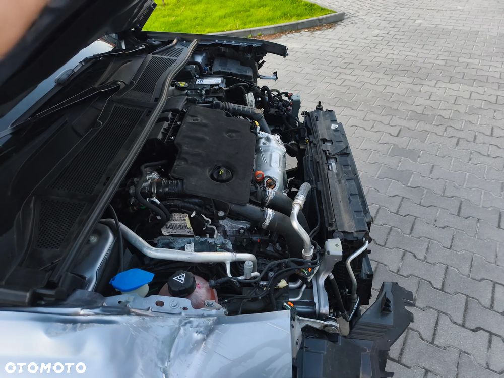 Peugeot 308 1.5 BlueHDi GT S&S EAT8 - 19