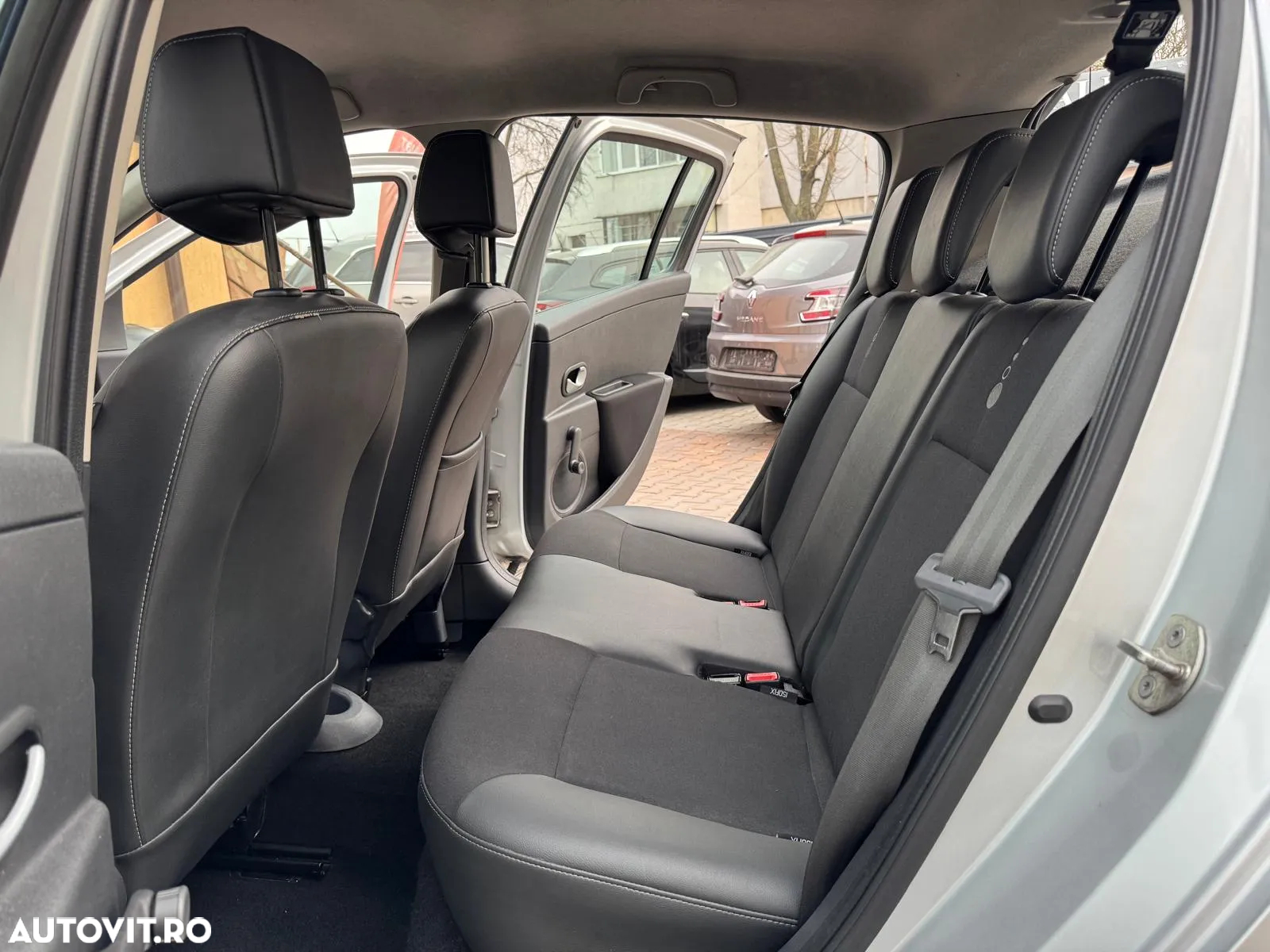 Renault Clio - 7