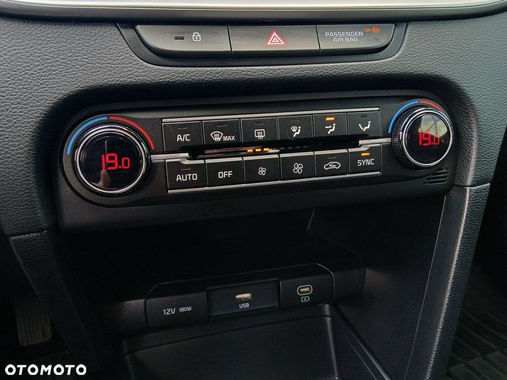 Kia XCeed 1.5 T-GDI M - 27