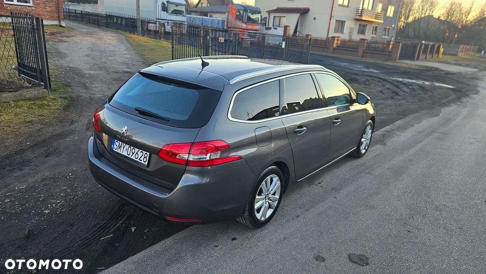 Peugeot 308 PureTech 130 EAT8 Allure - 6