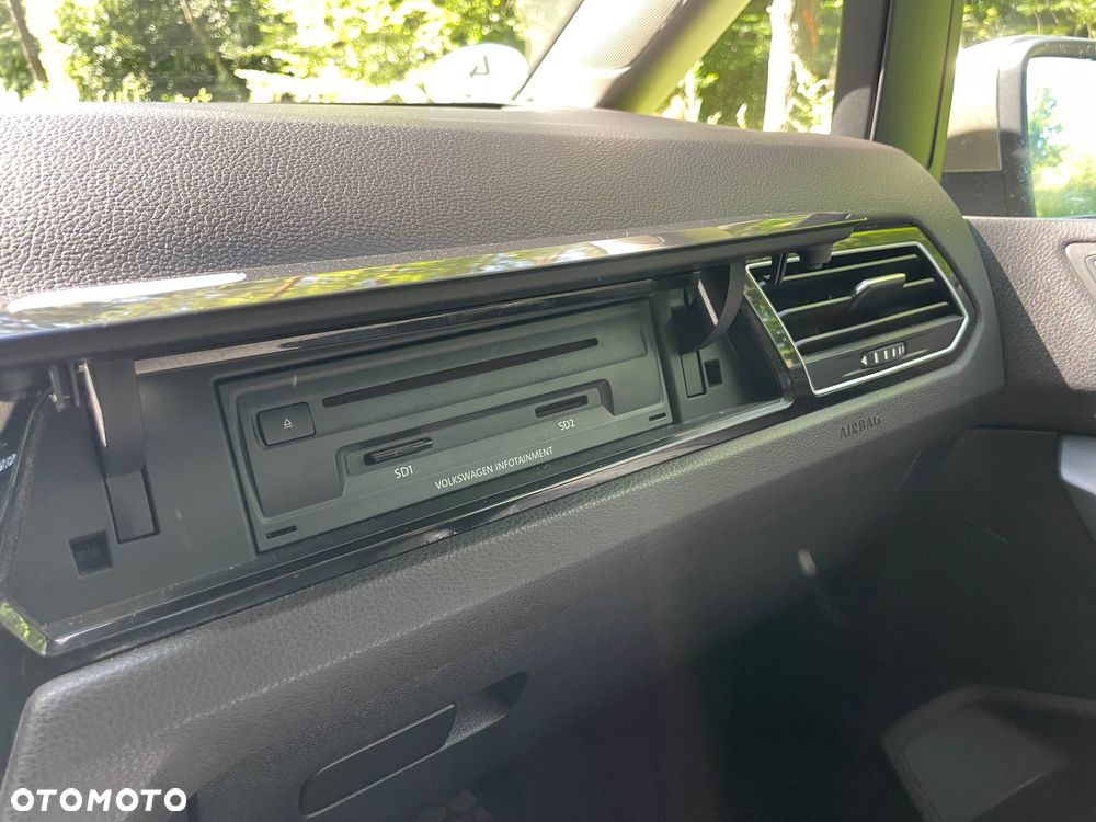 Volkswagen Tiguan - 13