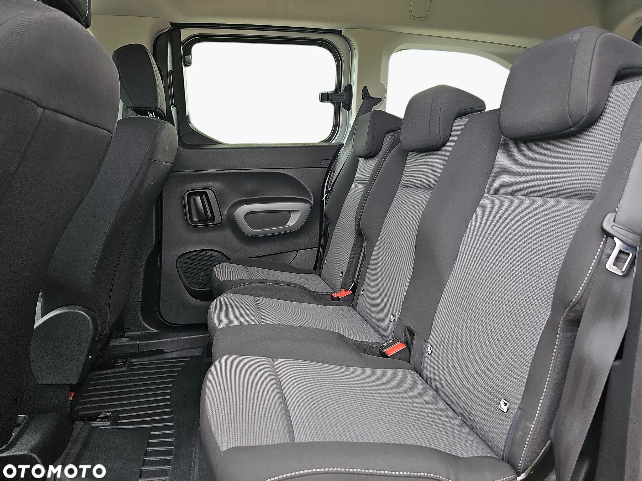 Toyota Proace City Verso Long 1.5 D-4D Business - 14