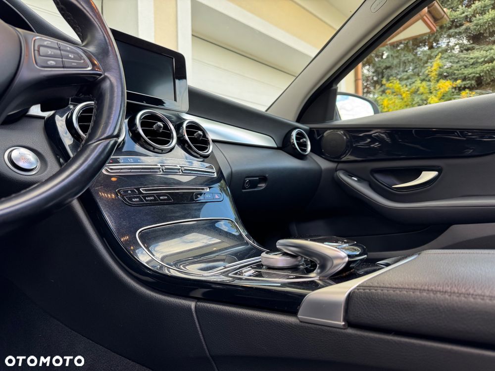 Mercedes-Benz Klasa C 220 (BlueTEC) d 7G-TRONIC - 25