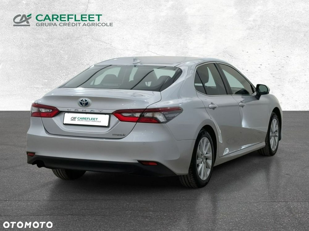 Toyota Camry - 5