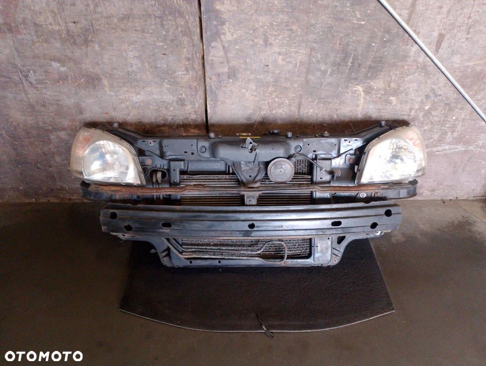 PAS PRZEDNI WZMOCNIENIE CZOŁOWE + LAMPY HYUNDAI GETZ I 1.1 12V - 1